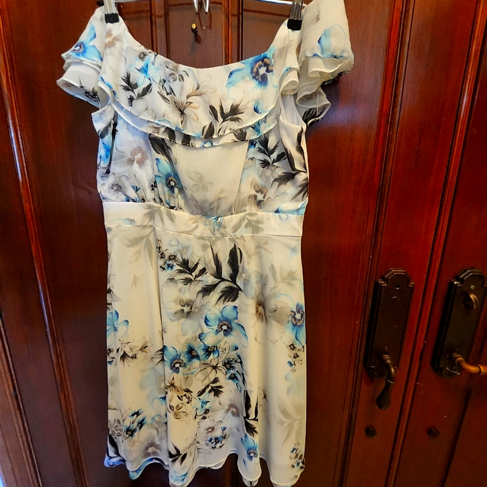 White House White Market dress